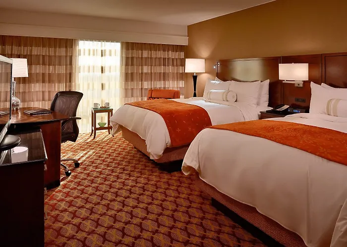 Central hotel: Louisville Marriott East