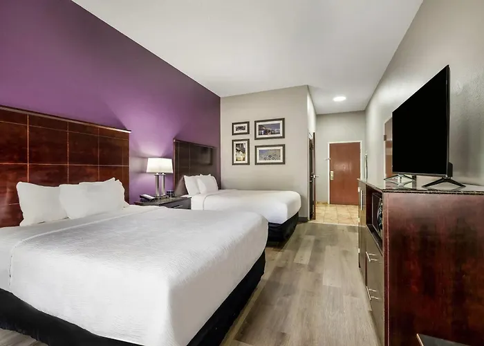 La Quinta Inn & Suites By Wyndham Louisville East